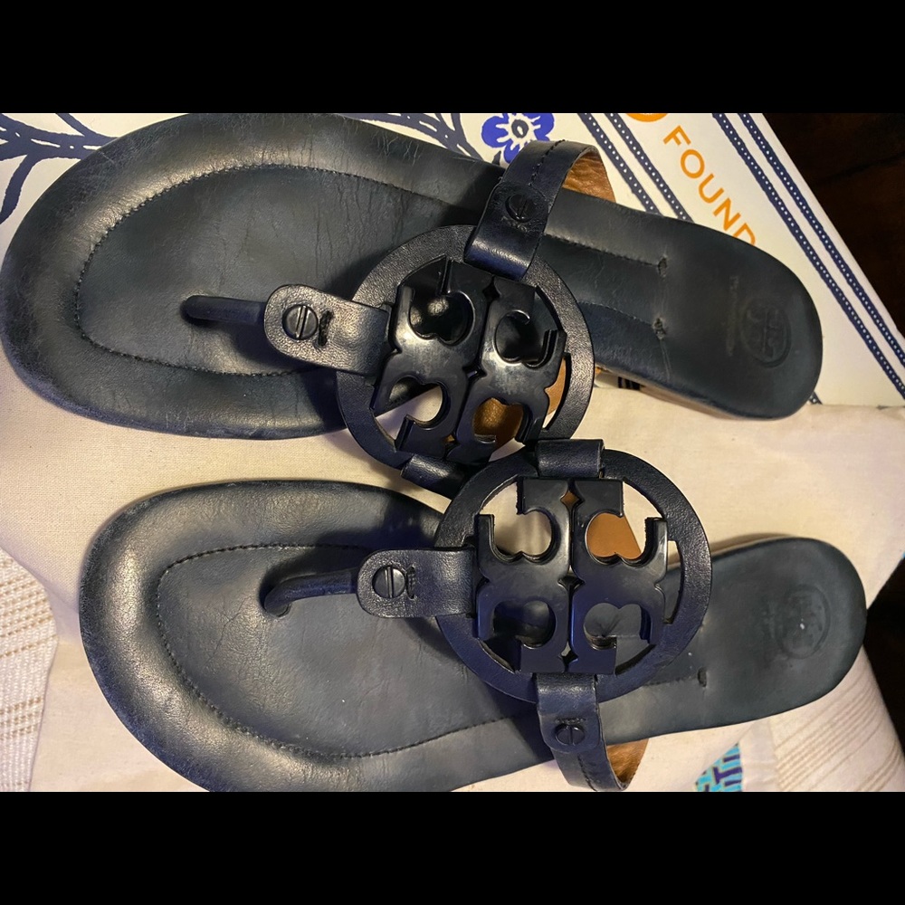 Tory Burch Miller Size 9 Navy Blue Leather Sandals